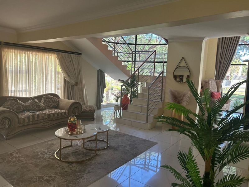 House For Sale in Bendor - Photo 6