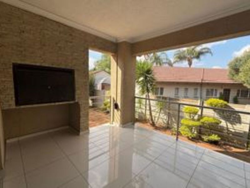 House For Sale in Bendor - Photo 2