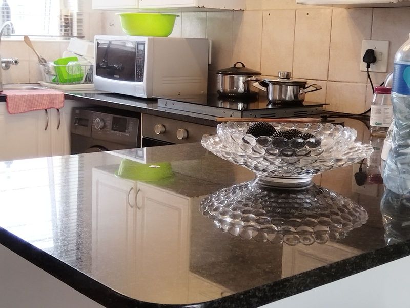 Townhouse To Rent in Sunninghill - Photo 4