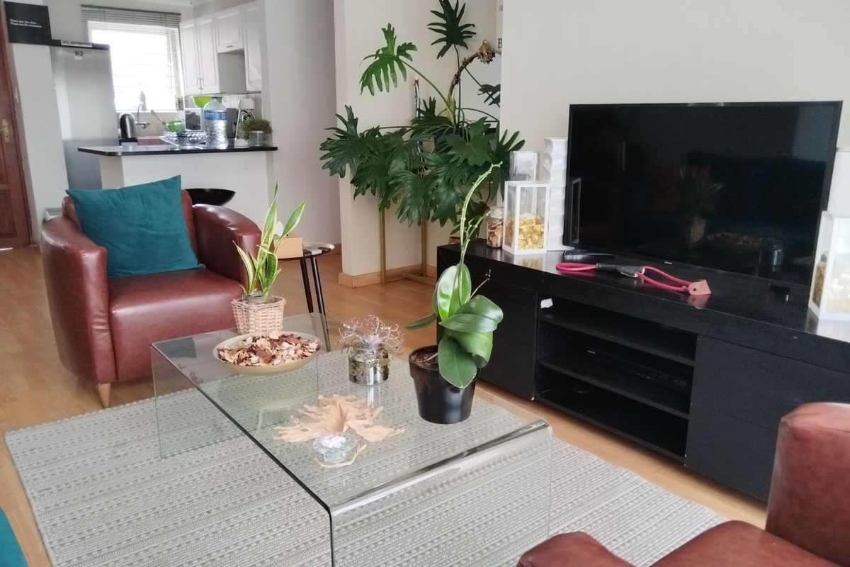 Townhouse To Rent in Sunninghill - Photo 2