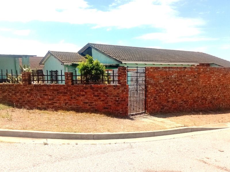 House For Sale in Booysen Park - Photo 2