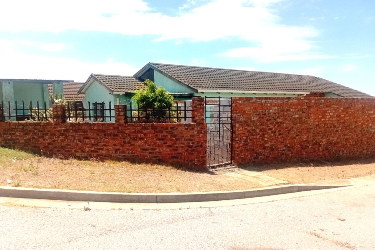 House For Sale in Booysen Park - Photo 2