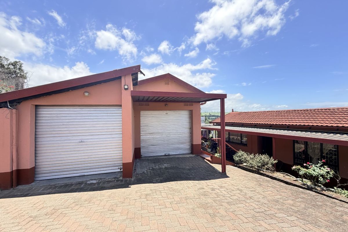 House For Sale in Riyadh - Photo 2