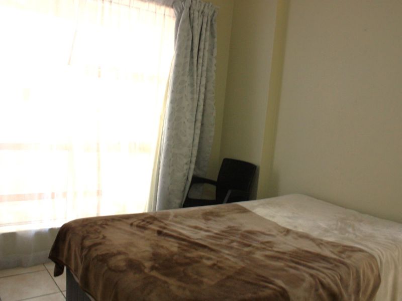 Apartment For Sale in Blackheath - Photo 7