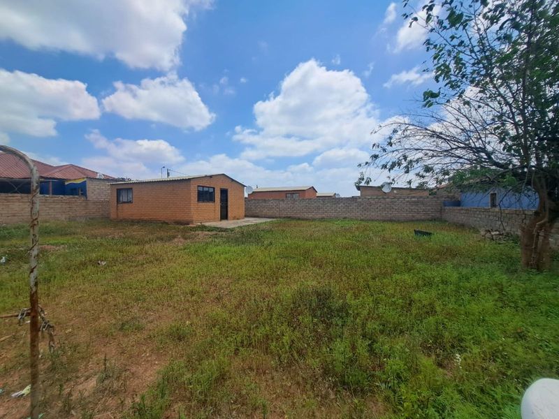 House For Sale in Nellmapius - Photo 9