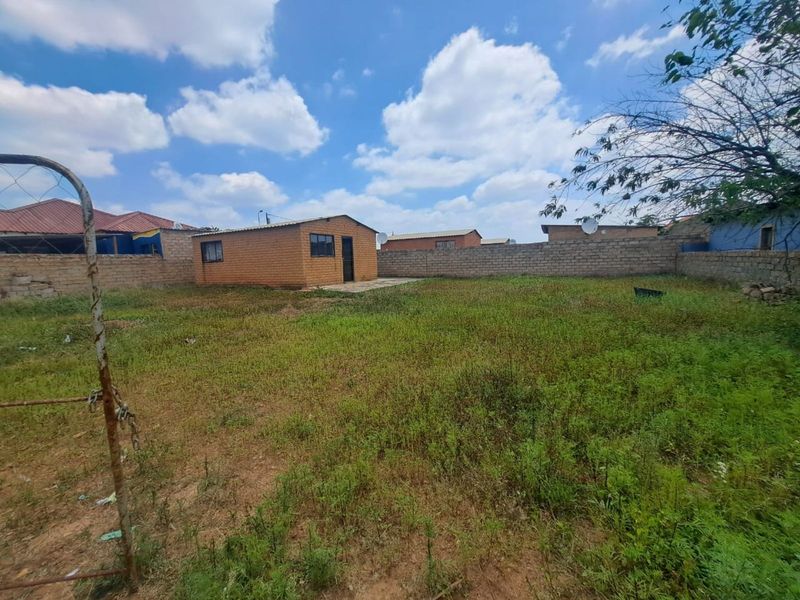 House For Sale in Nellmapius - Photo 4