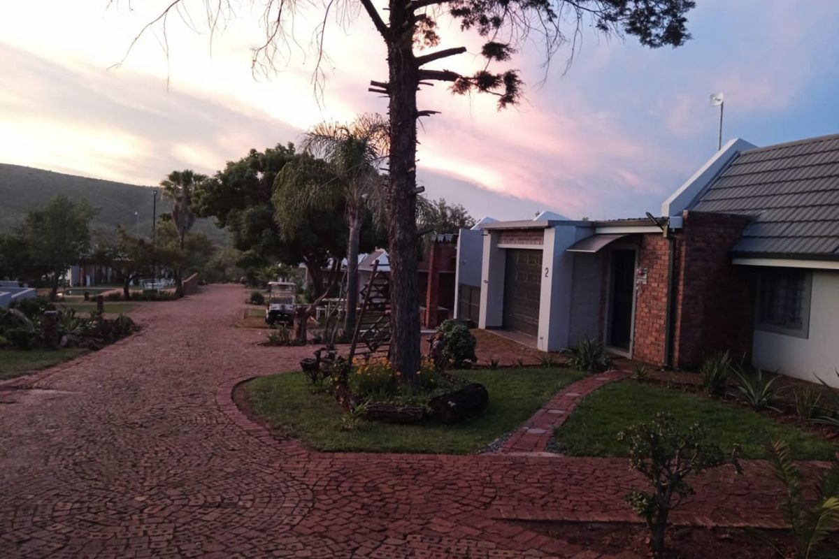 Townhouse For Sale in Mookgopong Rural - Photo 5