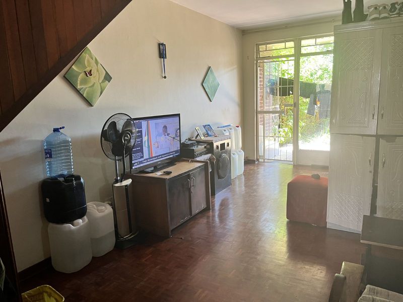 Apartment For Sale in Windsor East - Photo 6