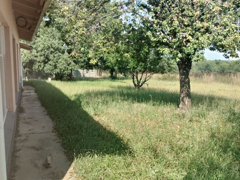 House For Sale in Suidrand - Photo 3