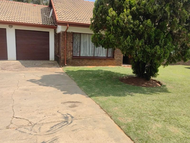 House For Sale in Tasbet Park - Photo 2