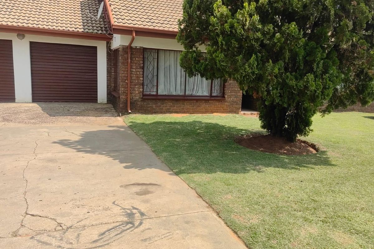 House For Sale in Tasbet Park - Photo 2