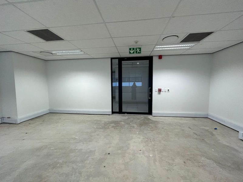 Commercial For Sale in Illovo - Photo 5