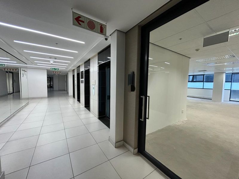 Commercial For Sale in Illovo - Photo 4