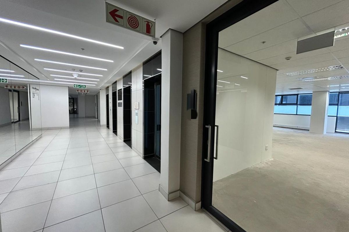 Commercial For Sale in Illovo - Photo 4