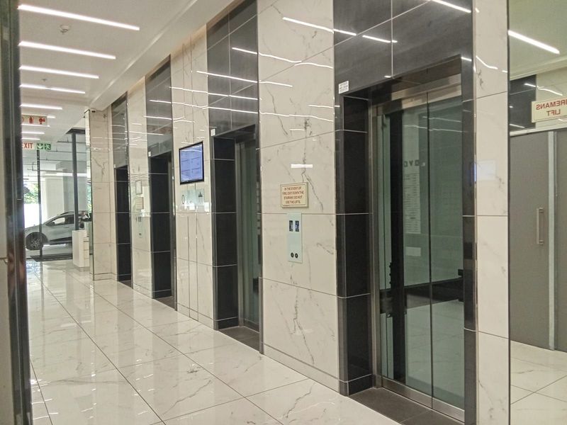 Commercial For Sale in Illovo - Photo 4