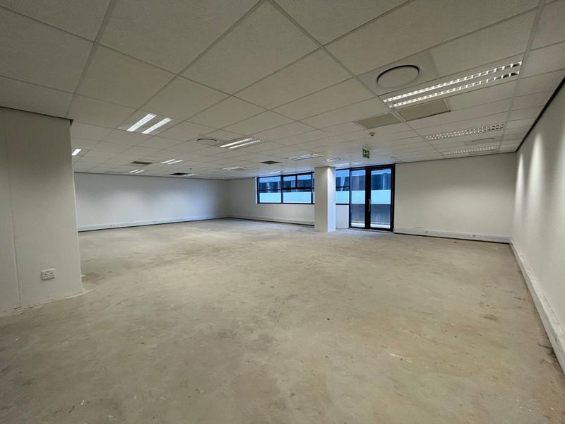 Commercial For Sale in Illovo - Photo 9