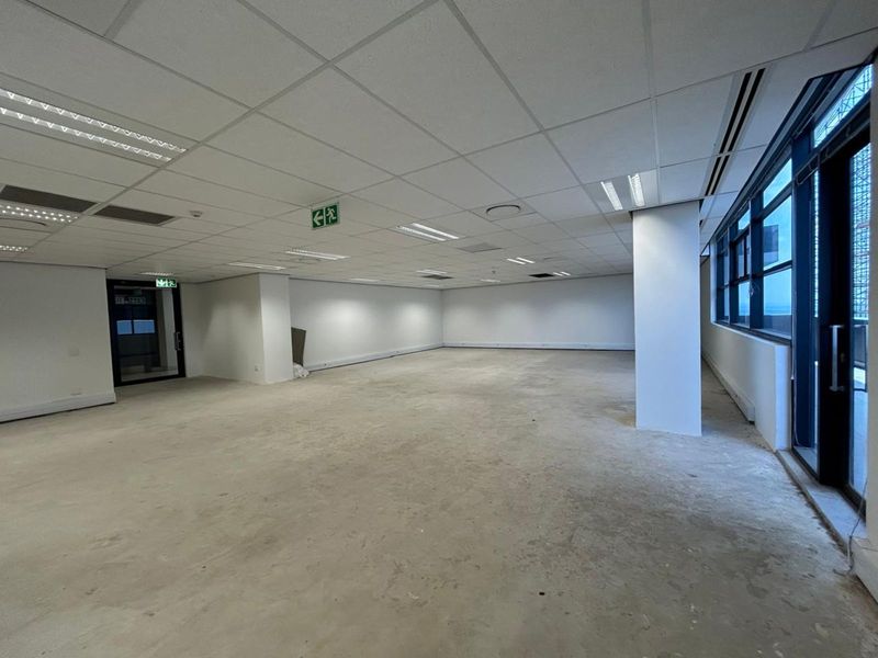 Commercial For Sale in Illovo - Photo 7