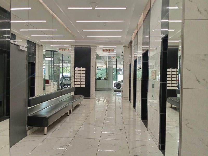 Commercial For Sale in Illovo - Photo 3