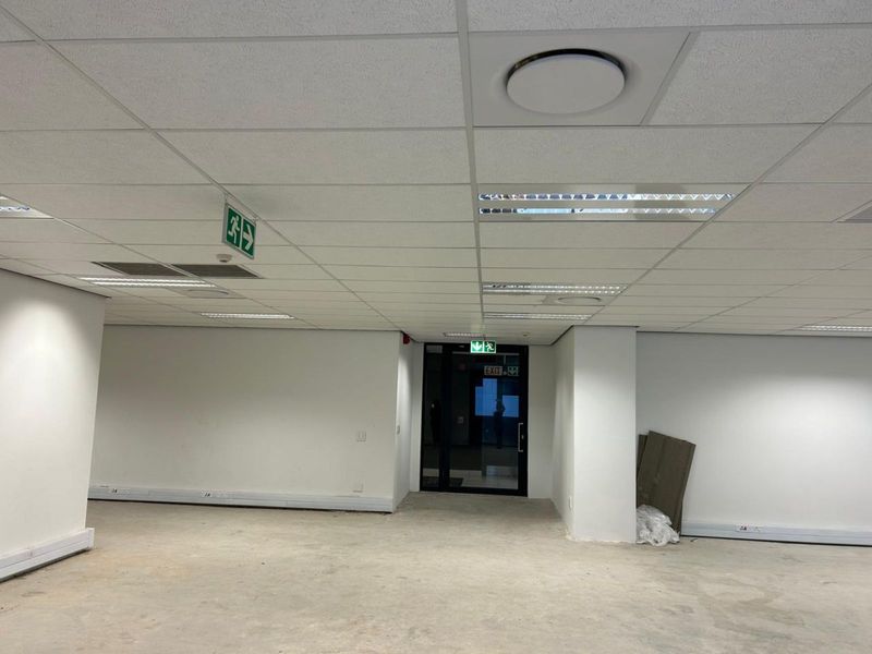 Commercial For Sale in Illovo - Photo 5