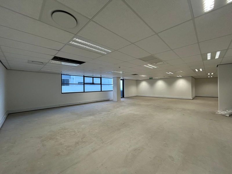 Commercial For Sale in Illovo - Photo 10