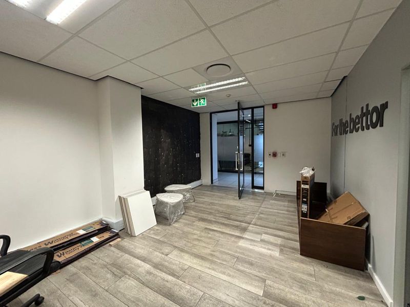 Commercial For Sale in Illovo - Photo 7