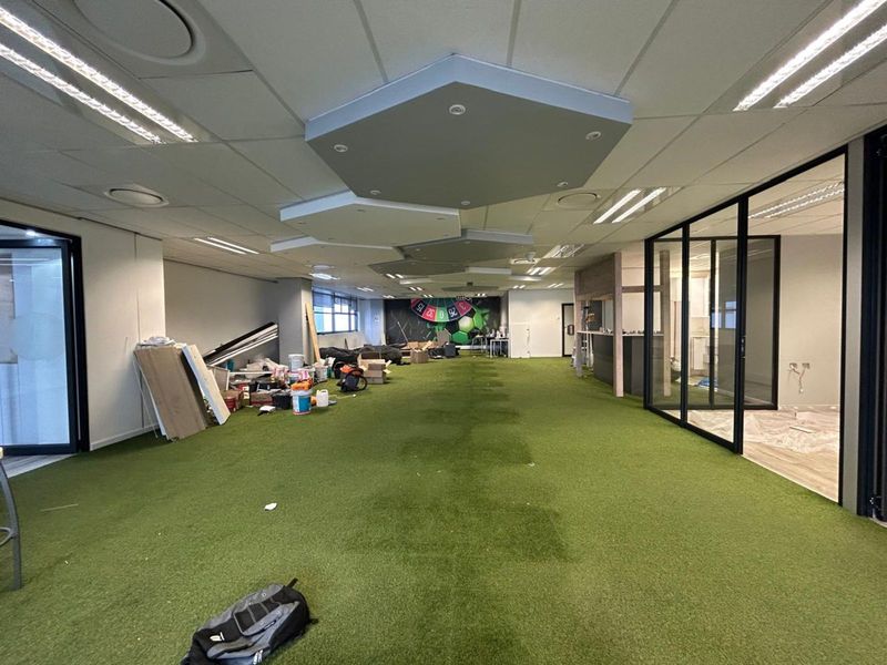 Commercial For Sale in Illovo - Photo 10