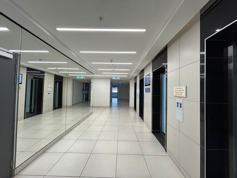 Commercial For Sale in Illovo - Photo 3