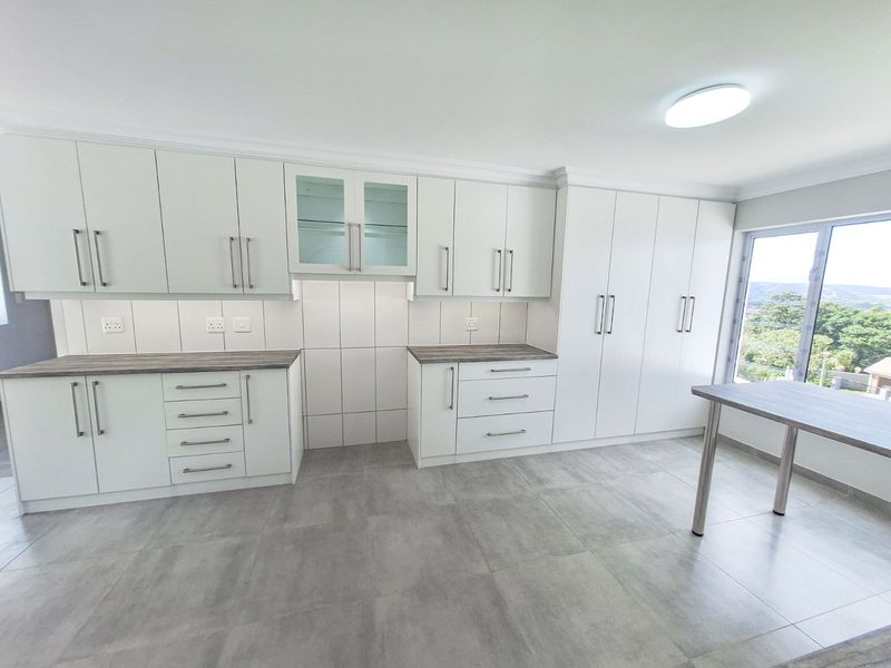 House For Sale in Old Place - Photo 10