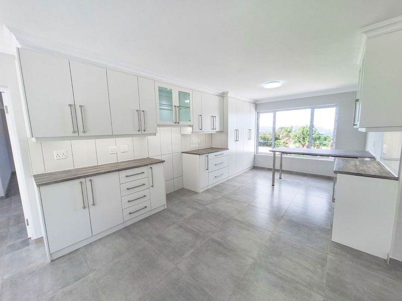 House For Sale in Old Place - Photo 9