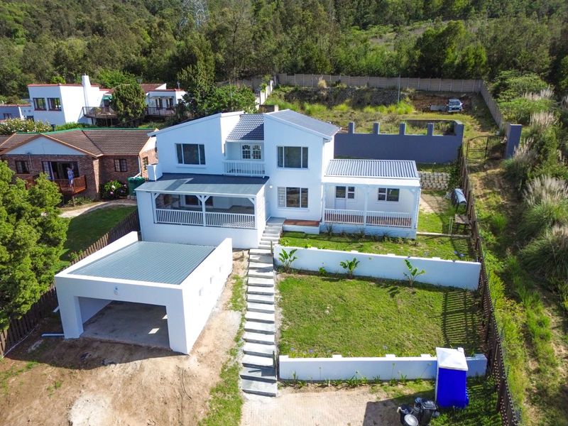 House For Sale in Old Place - Photo 2