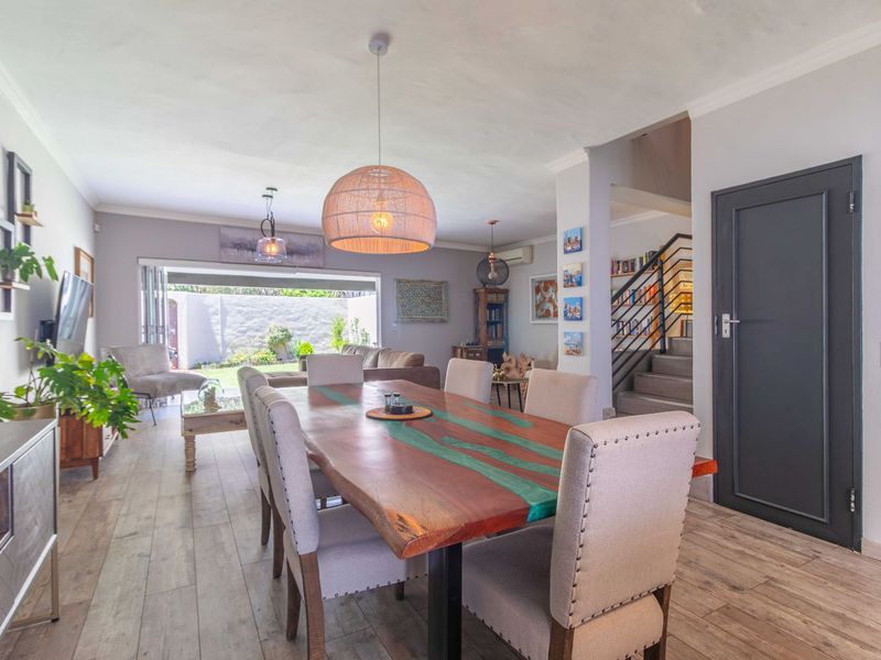 House For Sale in Bryanston - Photo 7