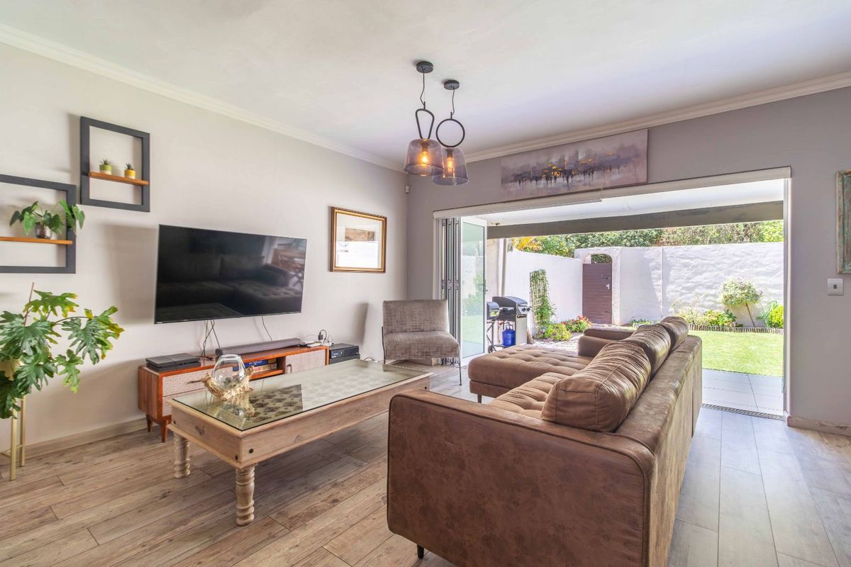 House For Sale in Bryanston - Photo 5