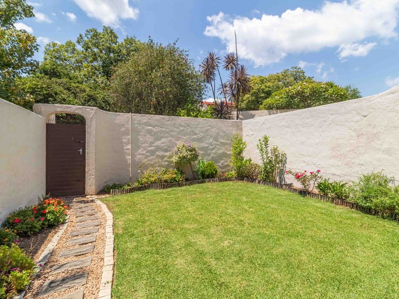 House For Sale in Bryanston - Photo 4