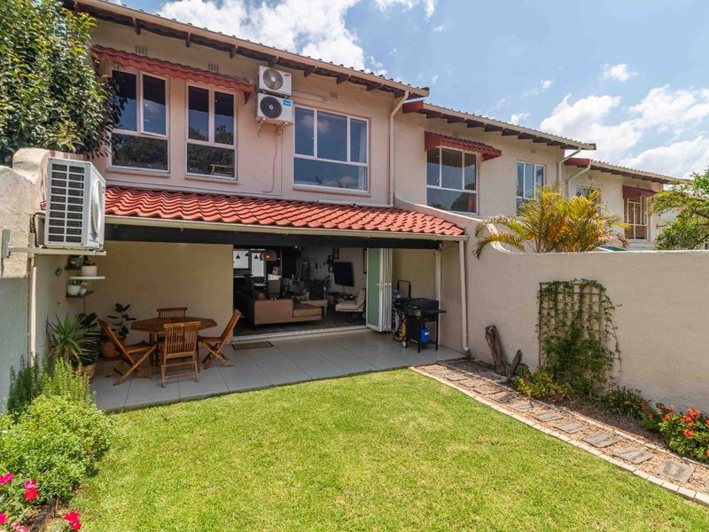 House For Sale in Bryanston - Photo 3