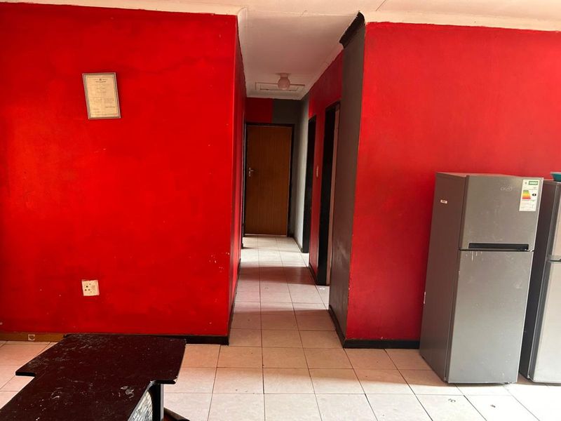 House For Sale in Flora Park - Photo 7