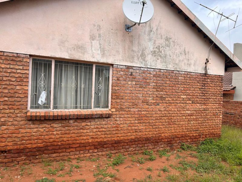 House For Sale in Flora Park - Photo 3