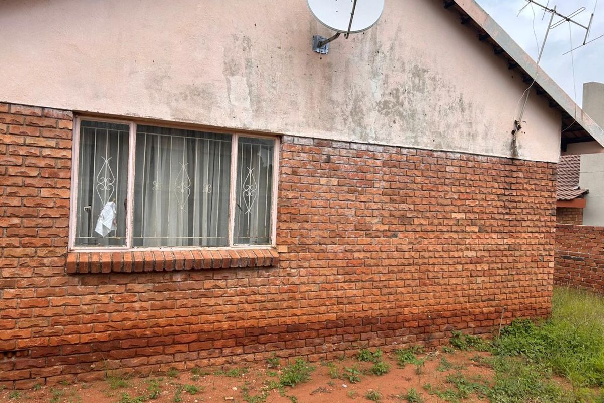 House For Sale in Flora Park - Photo 3