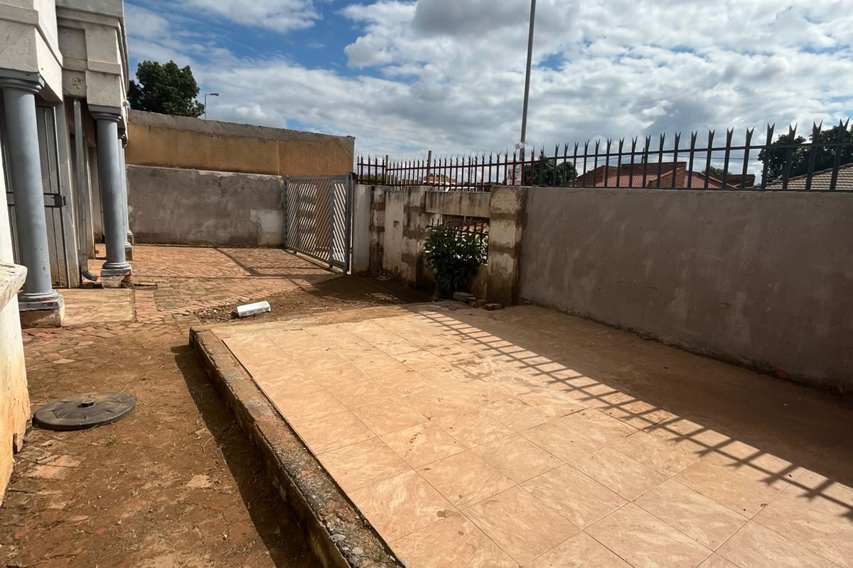 House For Sale in Mamelodi East - Photo 2