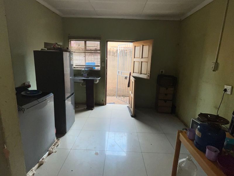 House For Sale in Mamelodi East - Photo 4