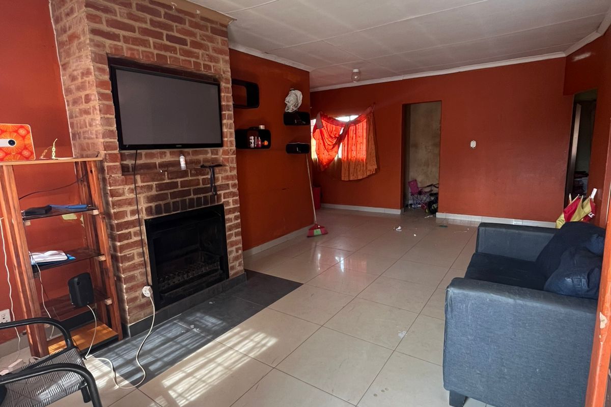 House For Sale in Mamelodi East - Photo 3