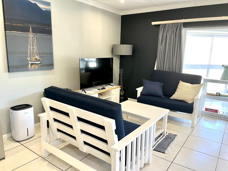 Apartment For Sale in Hartenbos Central - Photo 4