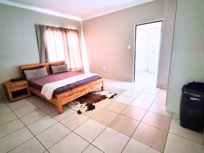 House For Sale in Sagewood - Photo 9