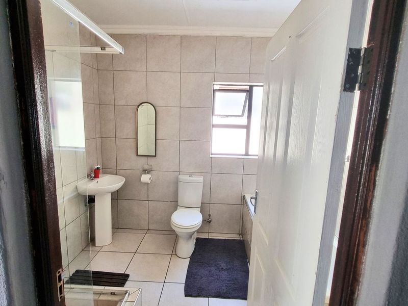 House For Sale in Sagewood - Photo 6