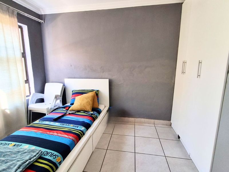 House For Sale in Sagewood - Photo 5