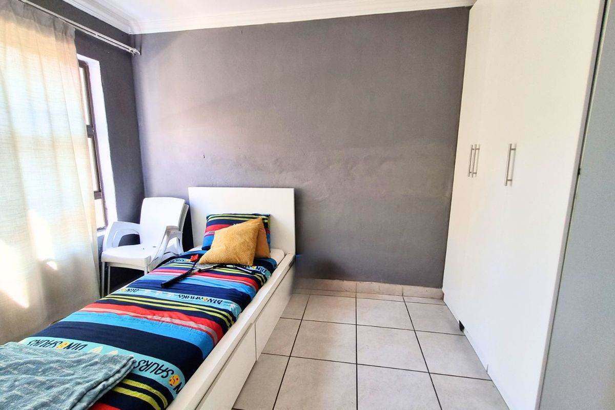 House For Sale in Sagewood - Photo 5