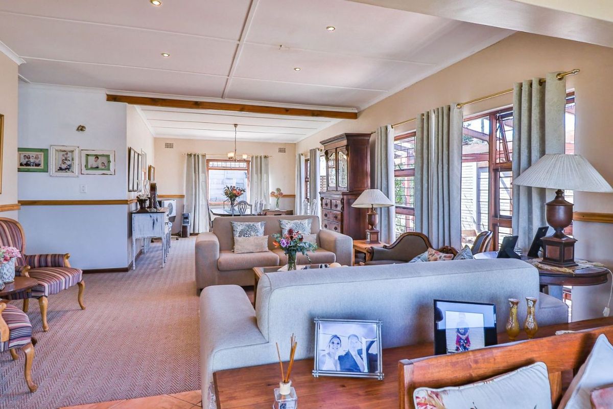 House For Sale in Ashton Central - Photo 4