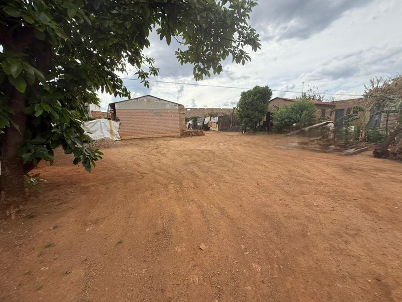 House For Sale in Mamelodi East - Photo 2