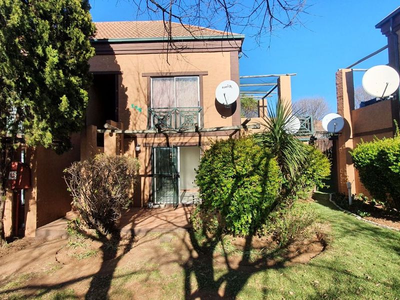 Apartment For Sale in Sundowner - Photo 4