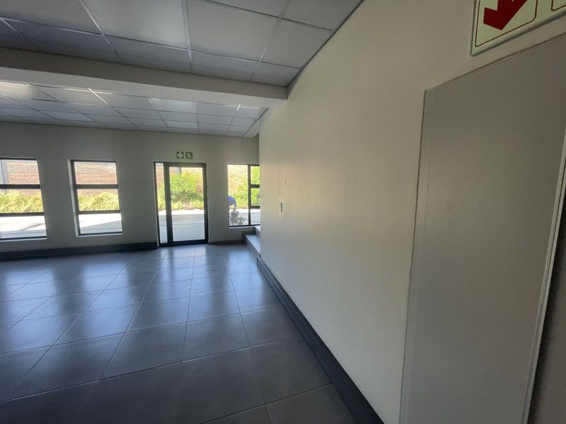 Office To Rent in Montana - Photo 7