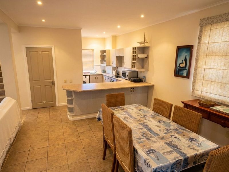 House For Sale in Pinnacle Point Golf Estate - Photo 4